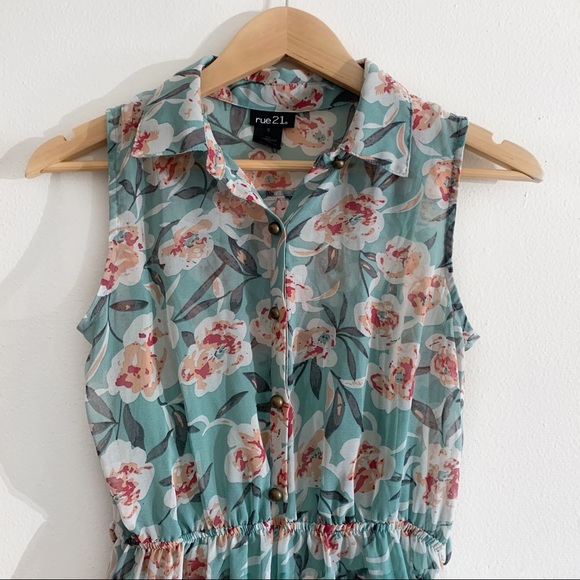 Rue21 Floral Asymmetrical Hem Floral Dress - Picture 2 of 7